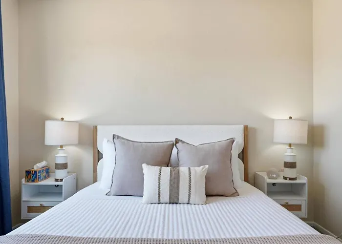 Comanche Hideaway * Chandler